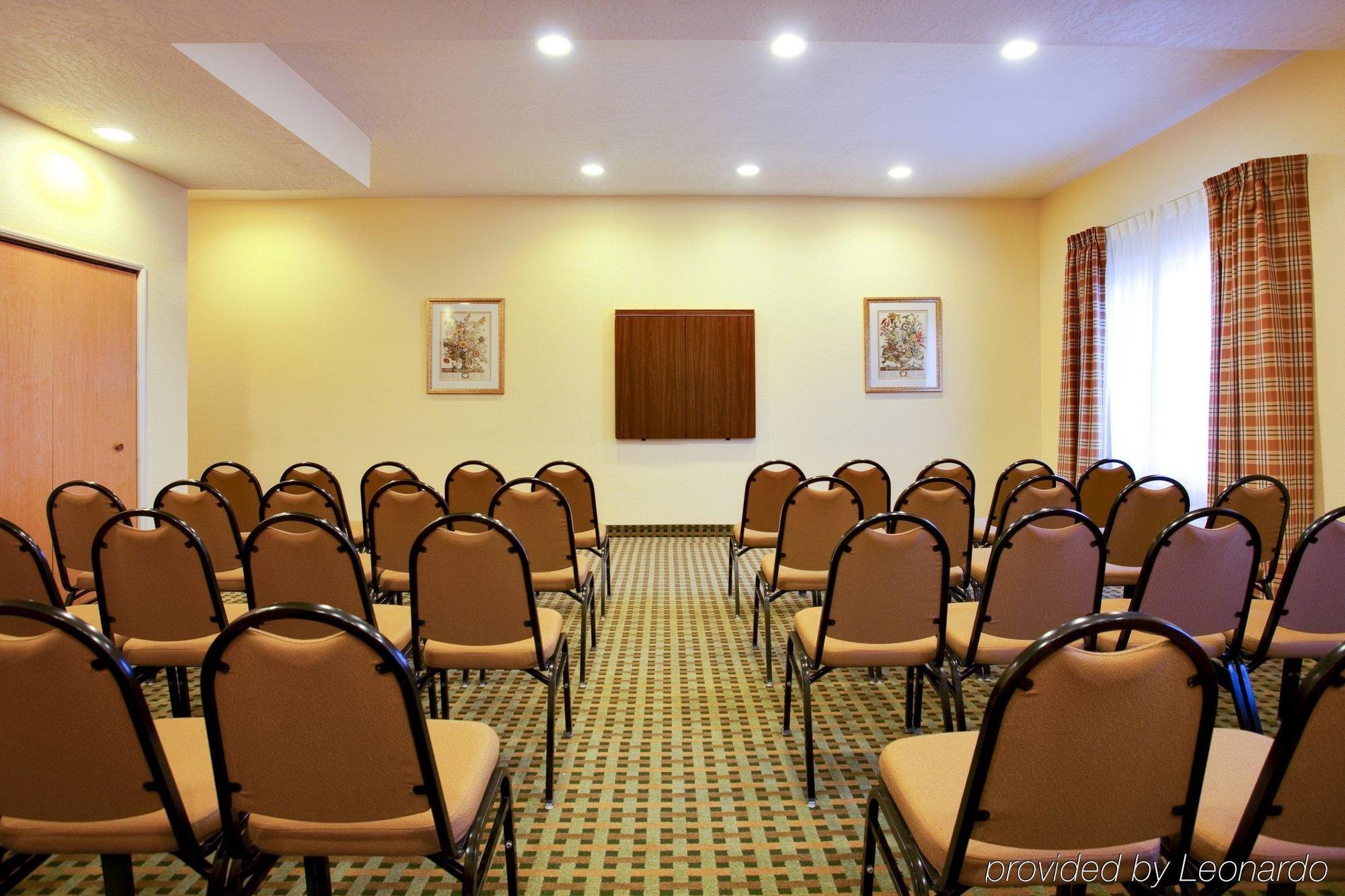 Holiday Inn Express Hotel & Suites Hesperia, An Ihg Hotel Ngoại thất bức ảnh