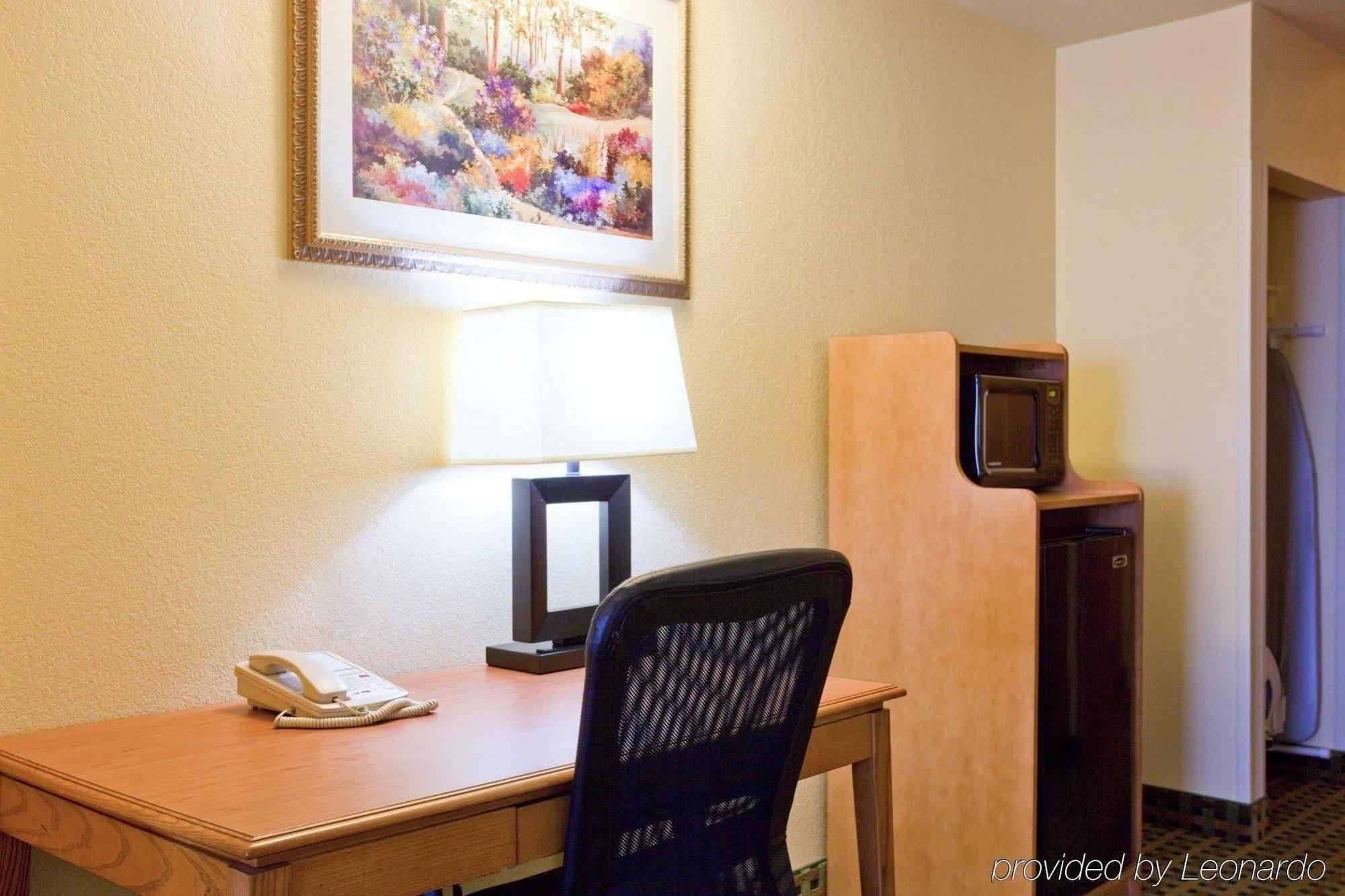 Holiday Inn Express Hotel & Suites Hesperia, An Ihg Hotel Ngoại thất bức ảnh